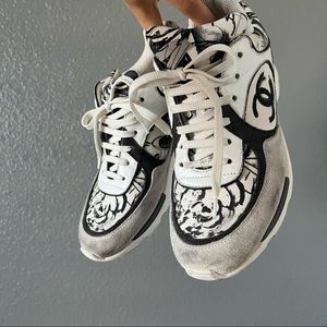 CHANEL SNEAKERS